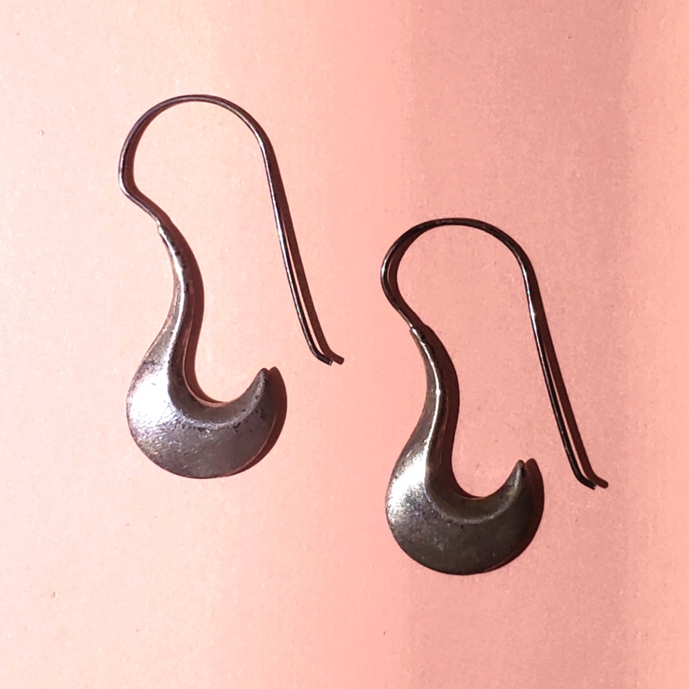 Vintage 925 sculpturally curved sterling silver hoop earrings